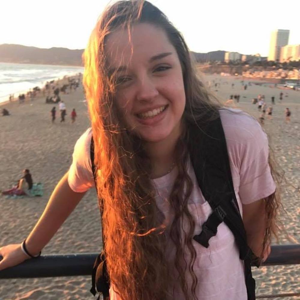 Meet your Posher, Becca